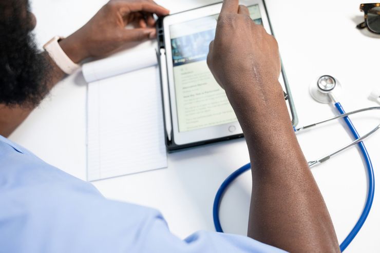 Anonymous healthcare suggestion form used by clinical and operational staff
